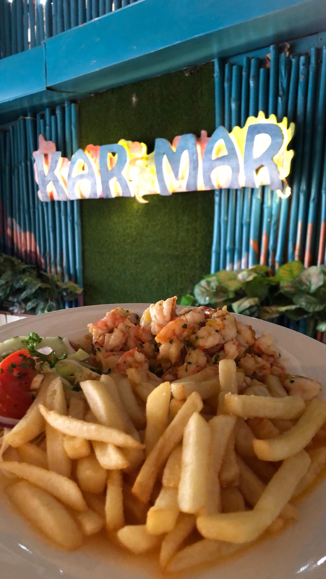 Arroz con mariscos servido en Karimar